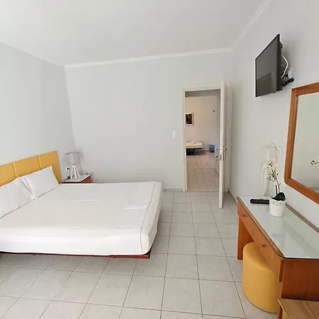 Ioli - Ground Floor Lejlighed